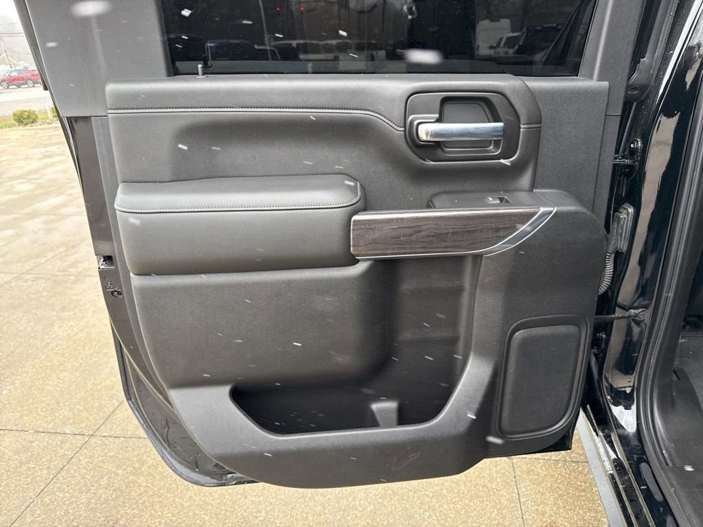 Used 2020 Chevrolet Silverado 2500 LTZ w/ LTZ Convenience Package image 45