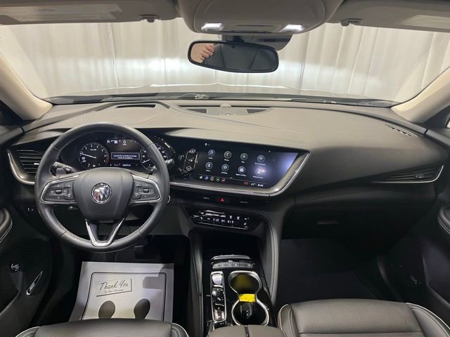 Used 2022 Buick Envision Essence w/ Technology Package I image 4