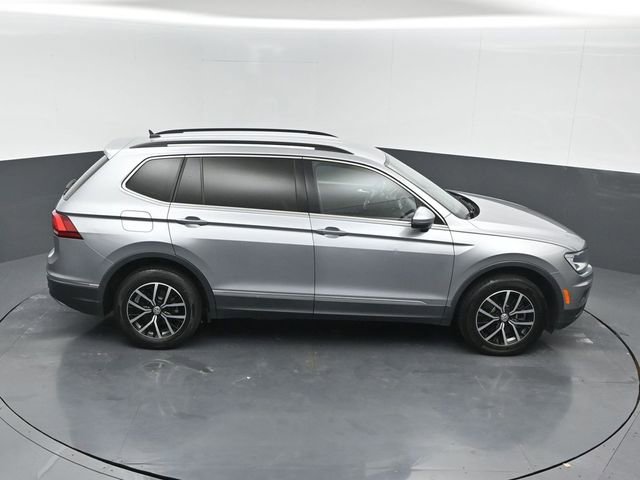 Used 2021 Volkswagen Tiguan SE image 16