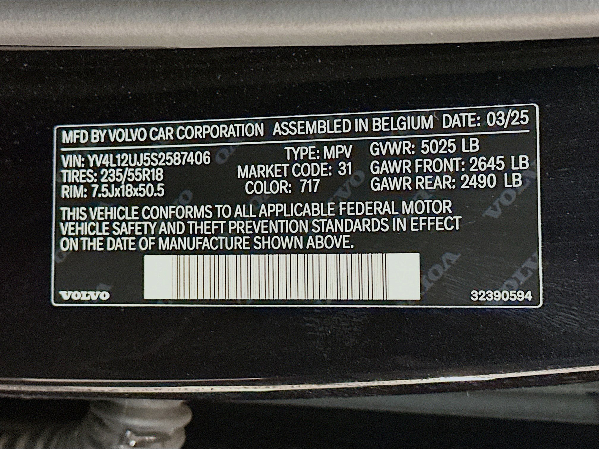 Used 2025 Volvo XC40 B5 Core image 12