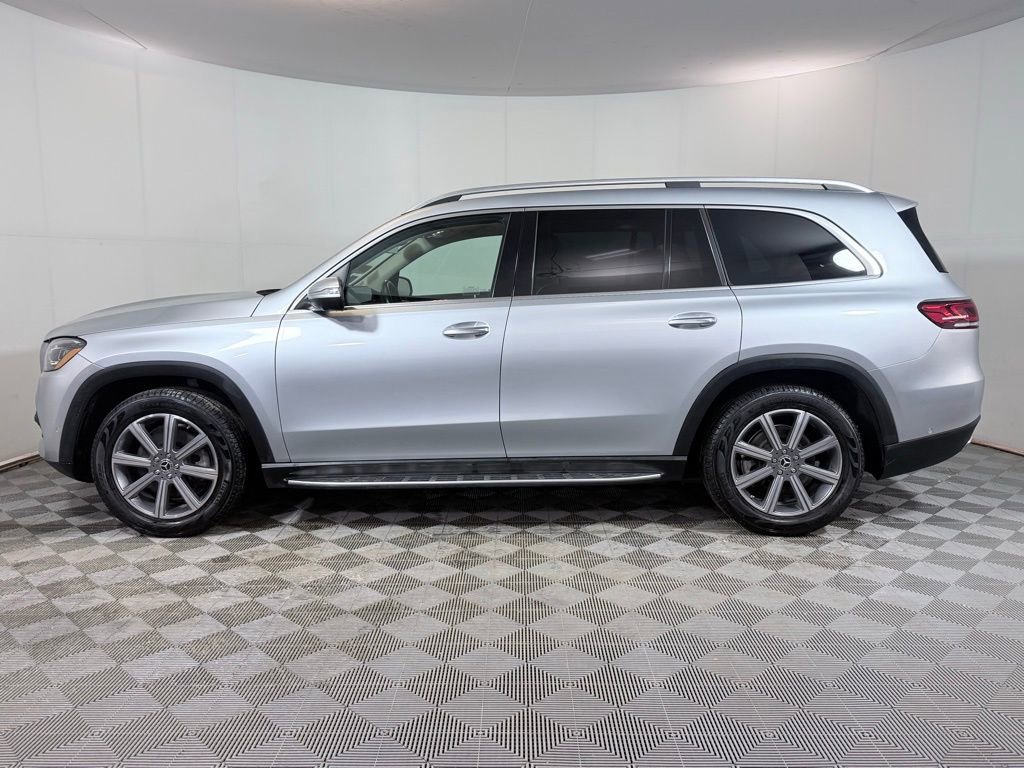 Used 2022 Mercedes-Benz GLS 450 4MATIC image 3