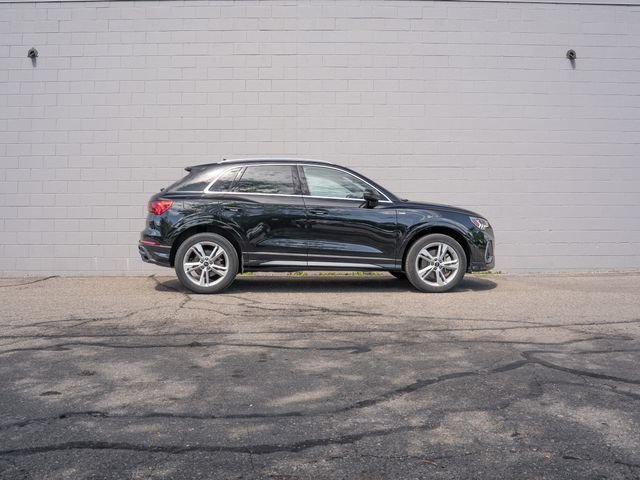 Used 2024 Audi Q3 2.0T Premium Plus w/ Premium Plus Package AWD/4WD image 8