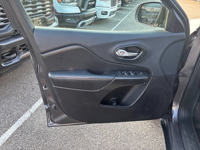 Used 2014 Jeep Cherokee Limited AWD/4WD image 7