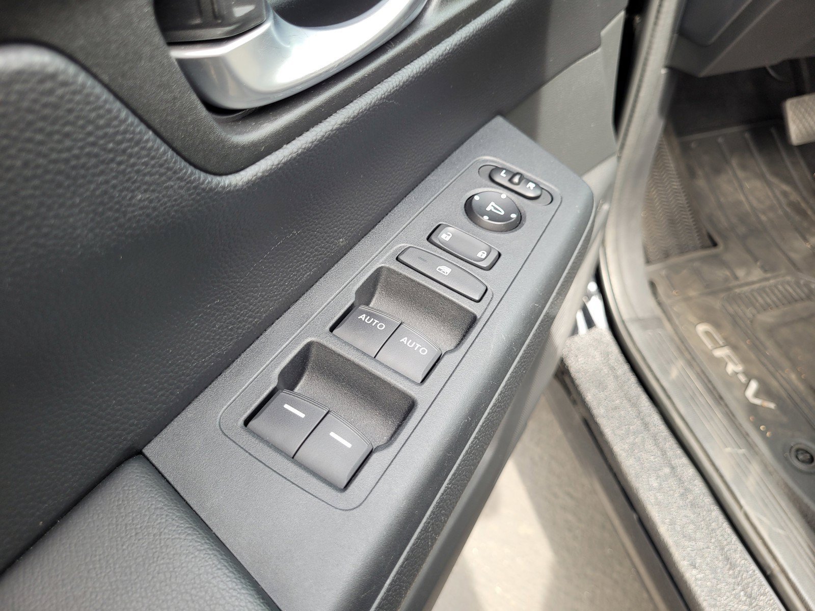 Used 2024 Honda CR-V EX image 27