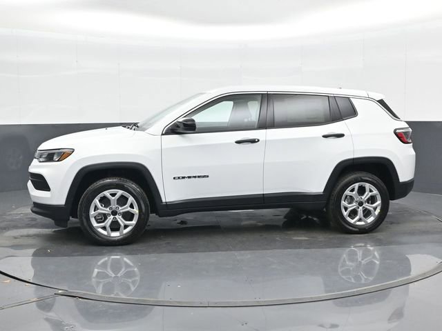 Used 2025 Jeep Compass Sport image 10
