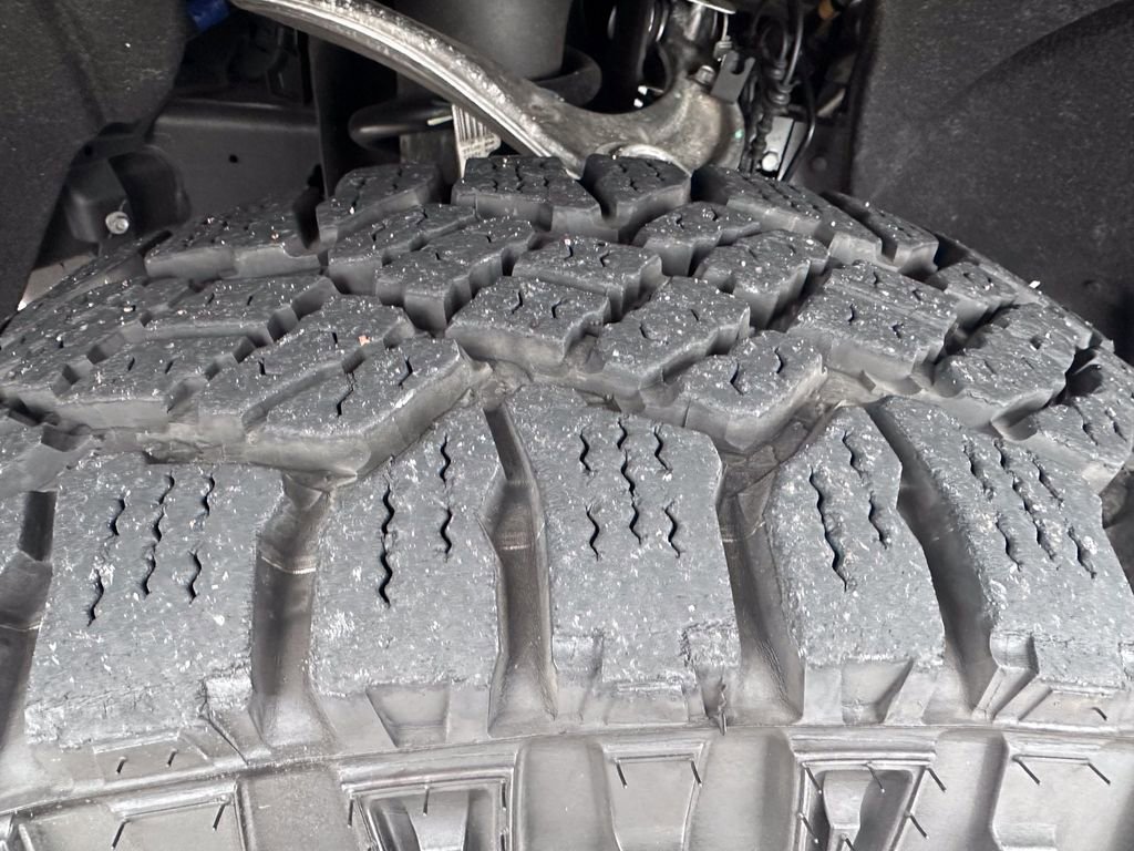 Used 2021 GMC Sierra 1500 AT4 image 14