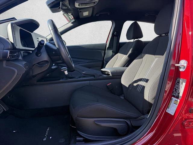 Certified 2025 Hyundai Elantra Sport w/ Cargo Package image 10