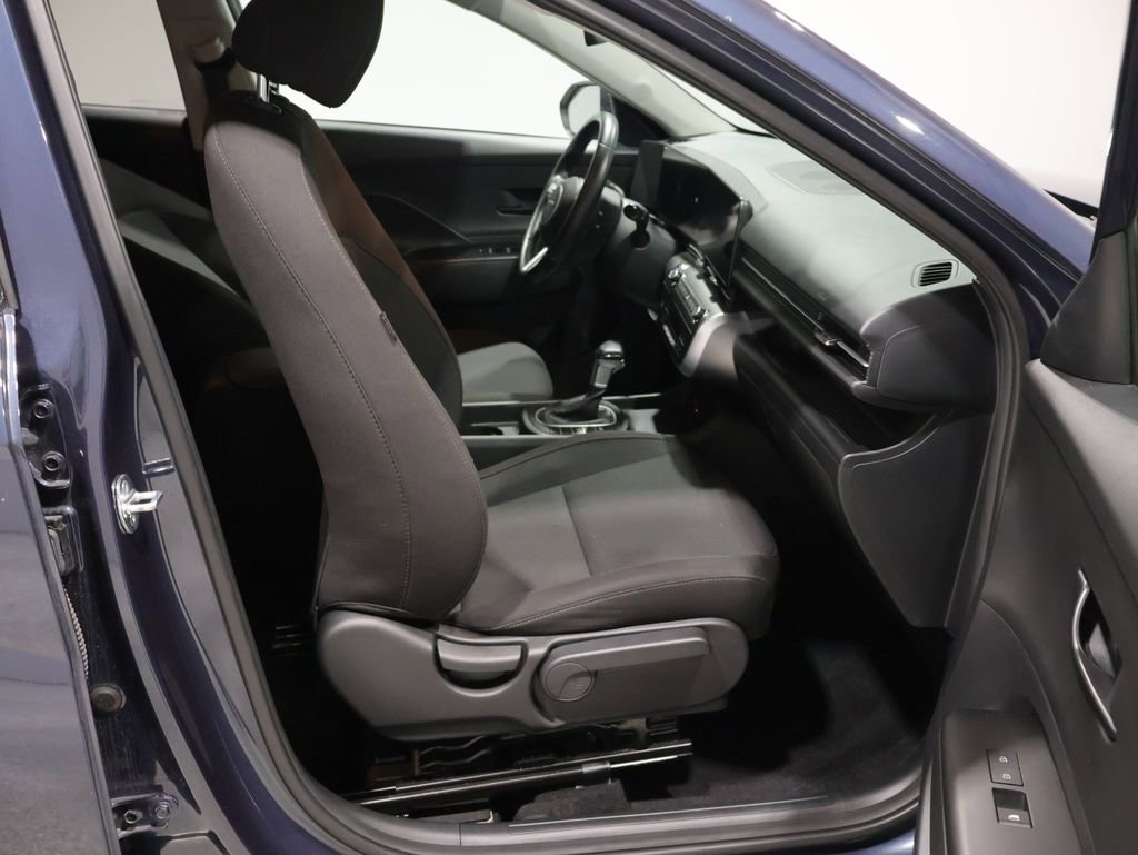 Used 2025 Hyundai Kona SEL image 22