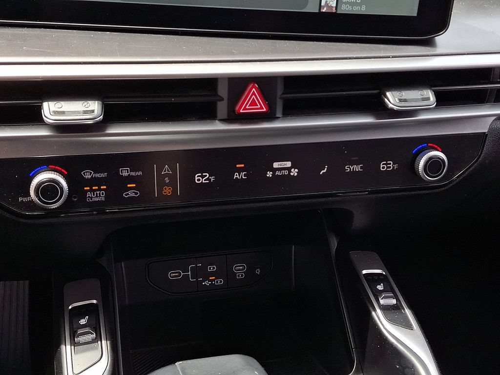 Used 2024 Kia Sorento S FWD image 15