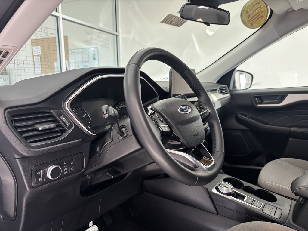 Used 2022 Ford Escape SE w/ Convenience Package image 9