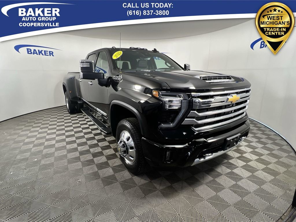 Used 2025 Chevrolet Silverado 3500 High Country w/ Technology Package image 2