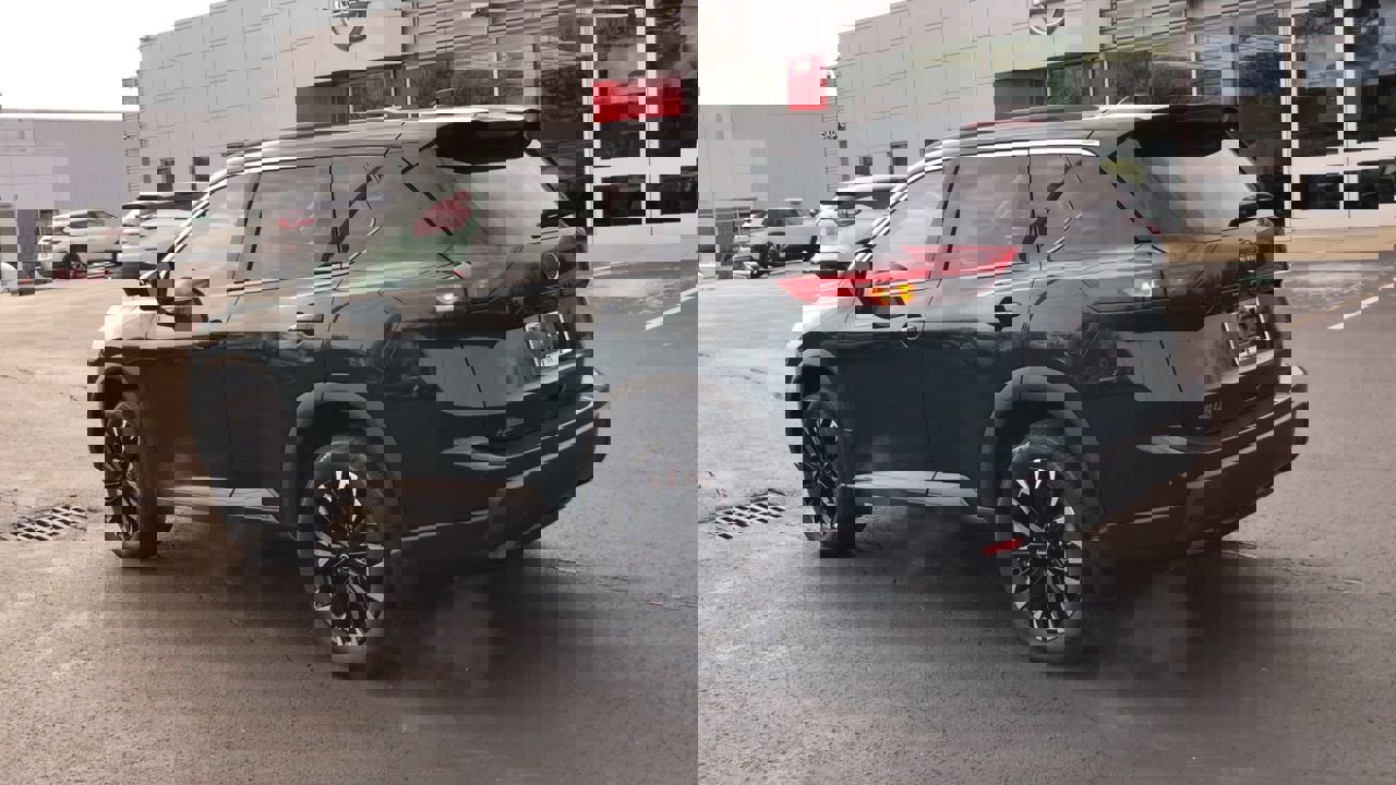 New 2026 Nissan Rogue Dark Armor image 6