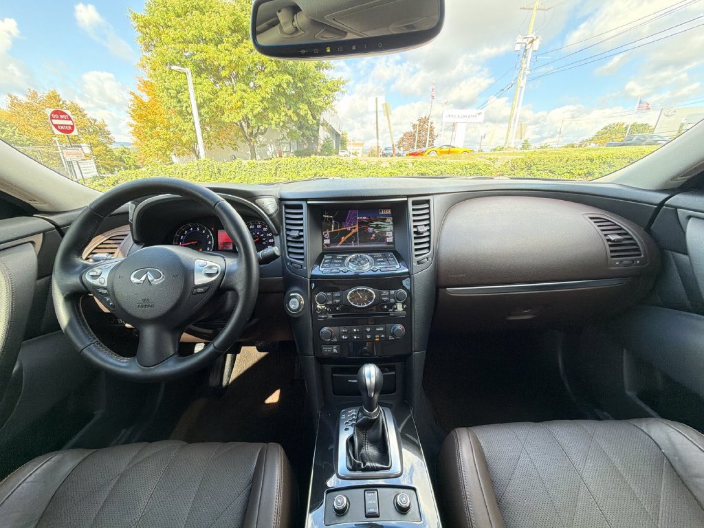 Used 2011 INFINITI FX35 AWD w/ Premium Pkg image 18