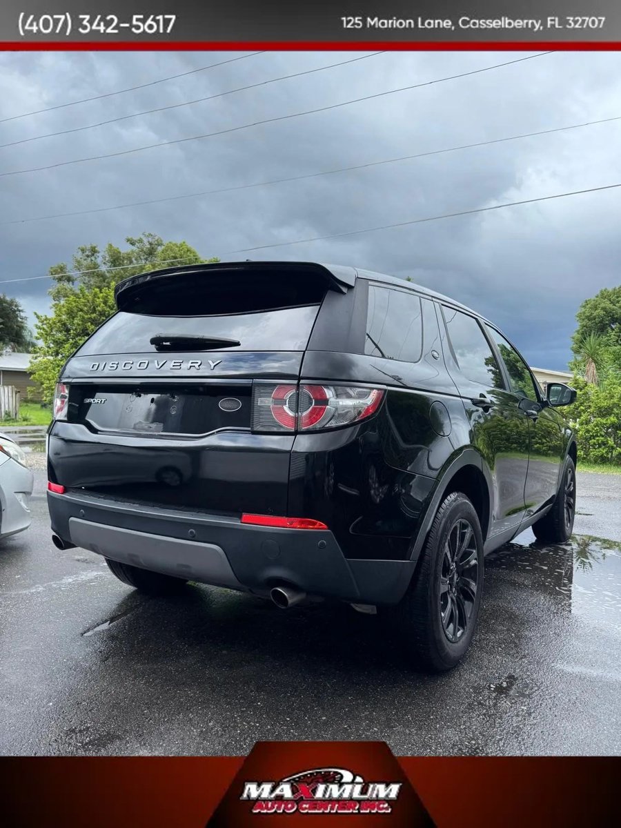 Used 2017 Land Rover Discovery Sport SE AWD/4WD image 3