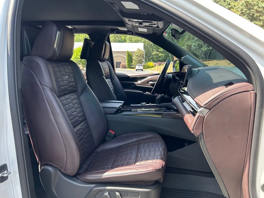 Used 2023 Cadillac Escalade V w/ LPO, ONYX Package AWD/4WD image 52