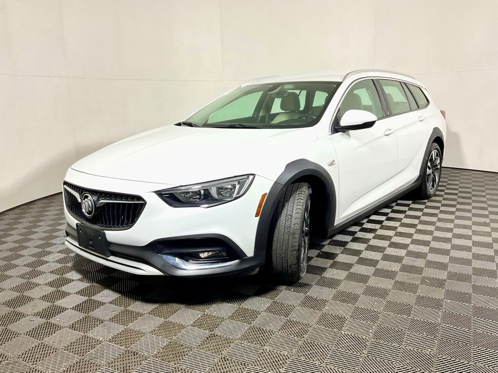 Used 2018 Buick Regal Preferred w/ Sights and Sounds Package image 9