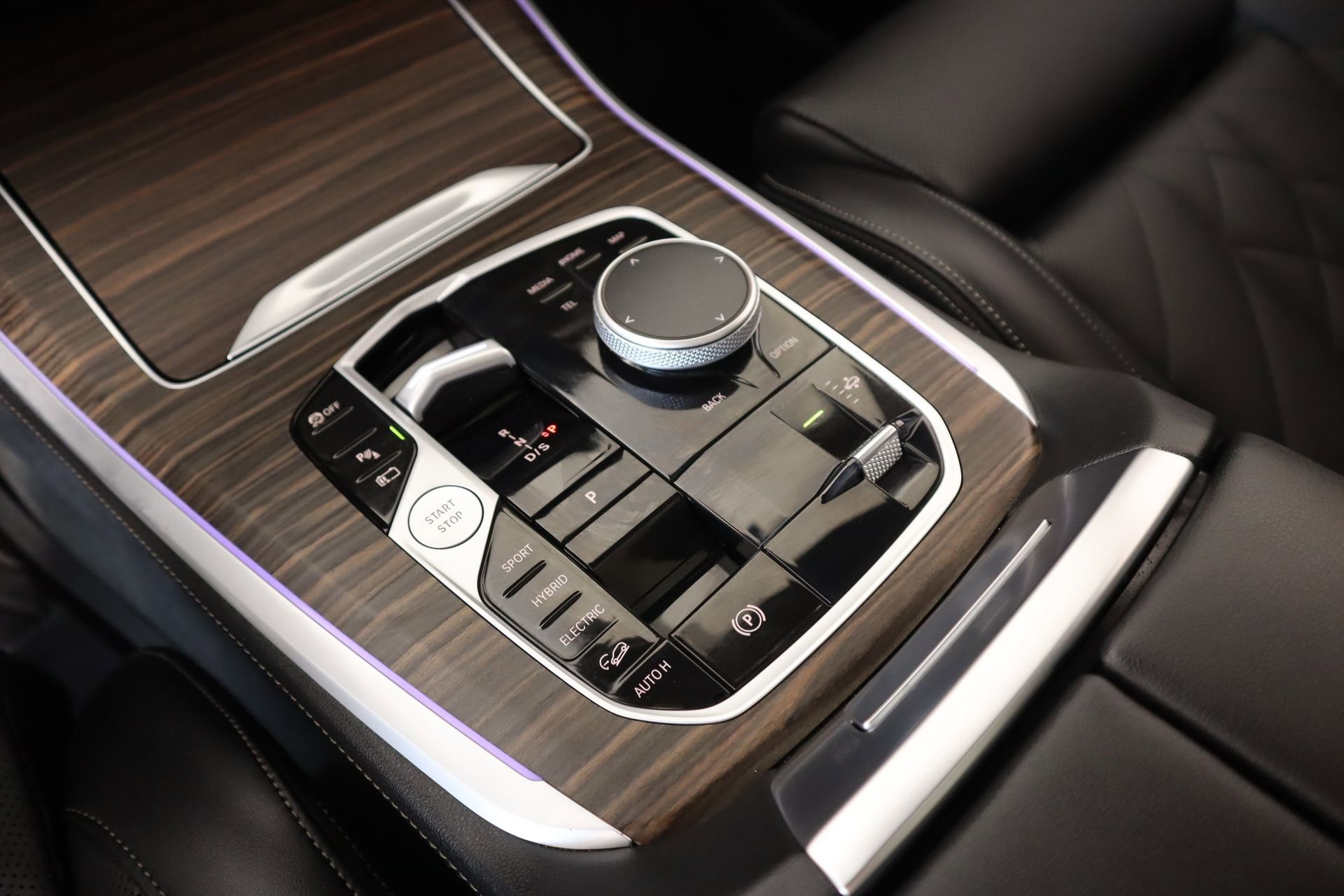 Used 2026 BMW X5 xDrive50e w/ M Sport Package image 9