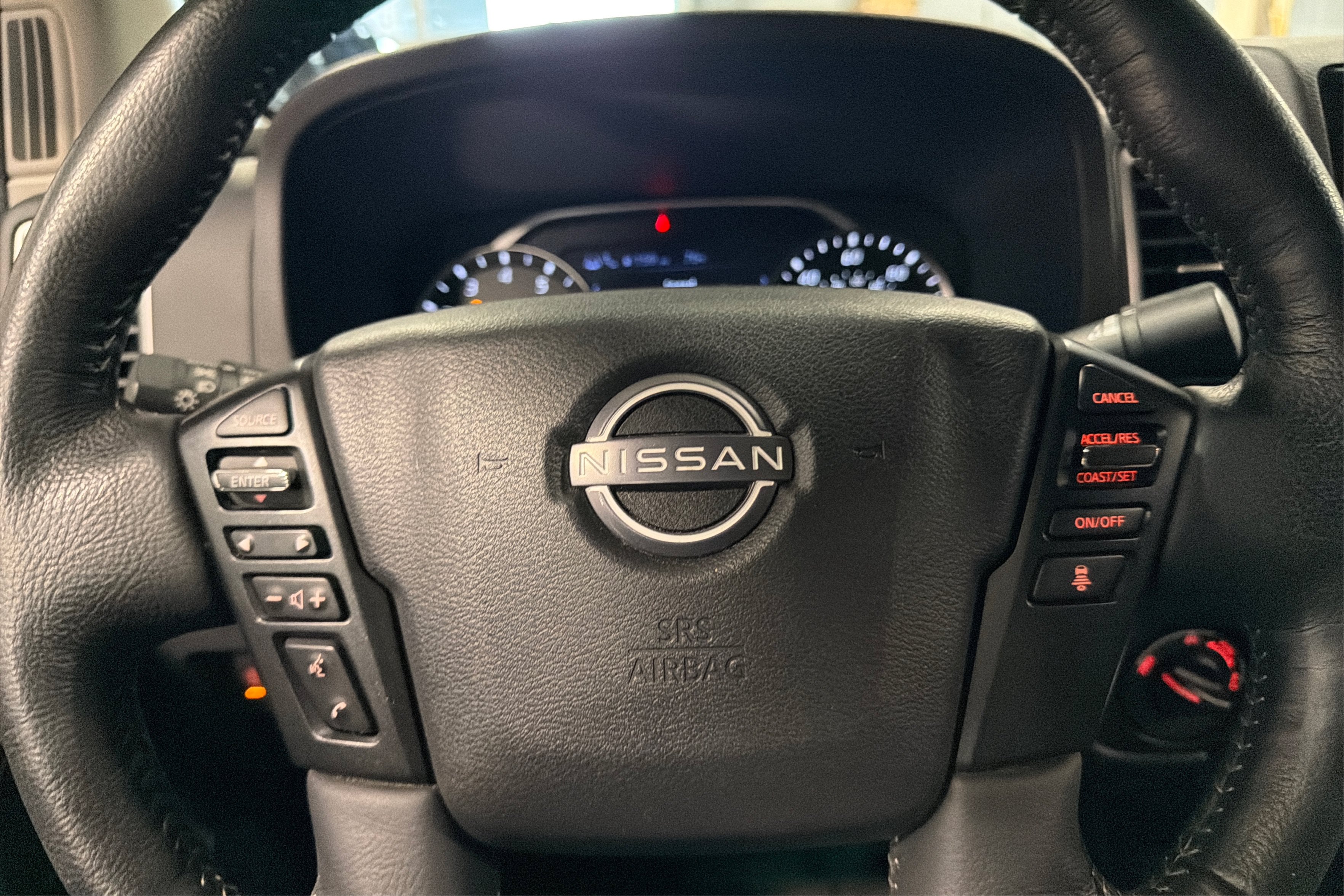 Used 2022 Nissan Frontier SV AWD/4WD image 22