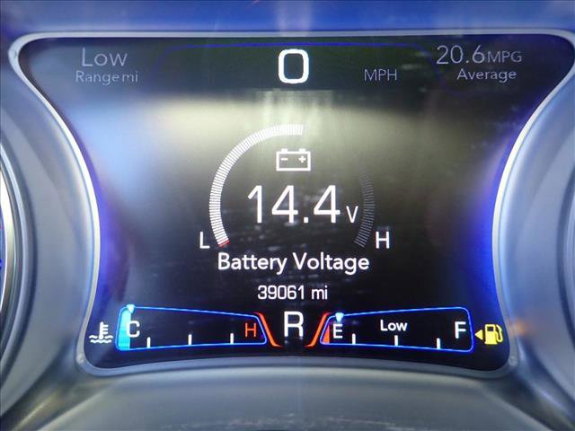 Used 2018 Chrysler 300 Limited image 25