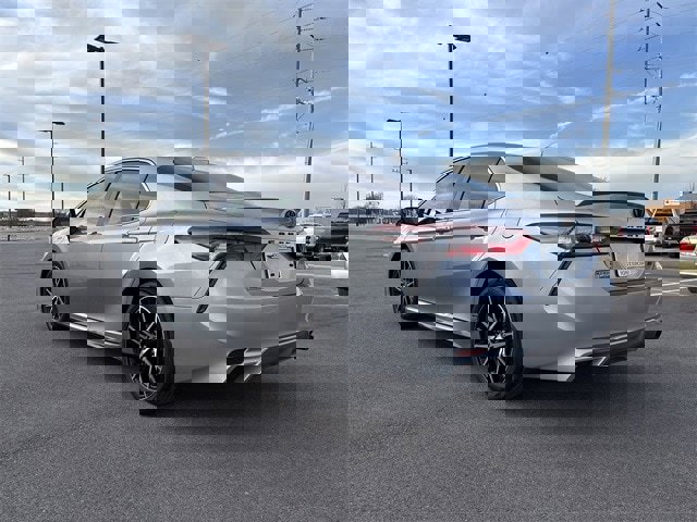 Used 2024 Toyota Camry SE image 5