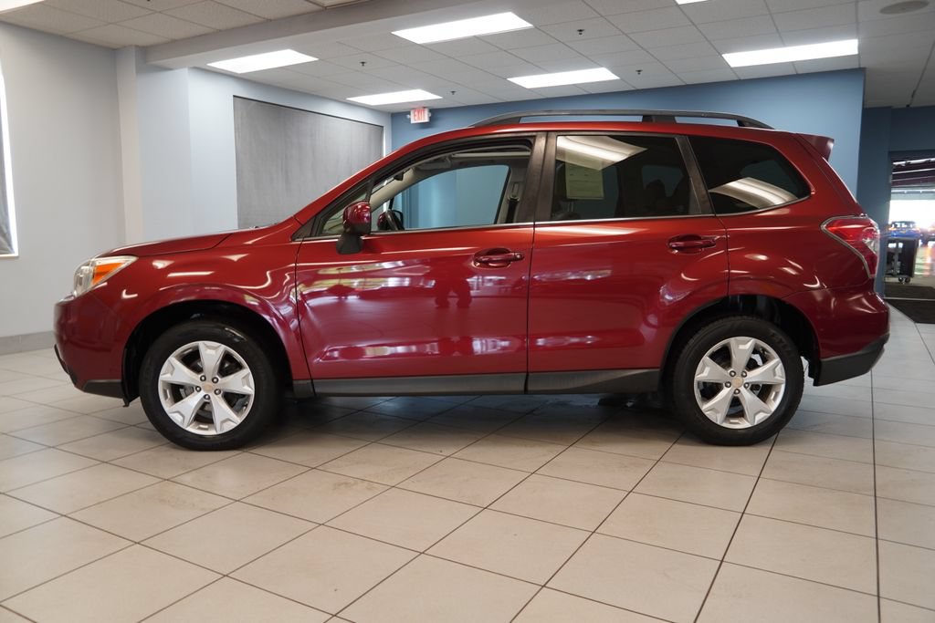 Used 2016 Subaru Forester 2.5i Limited AWD/4WD image 2