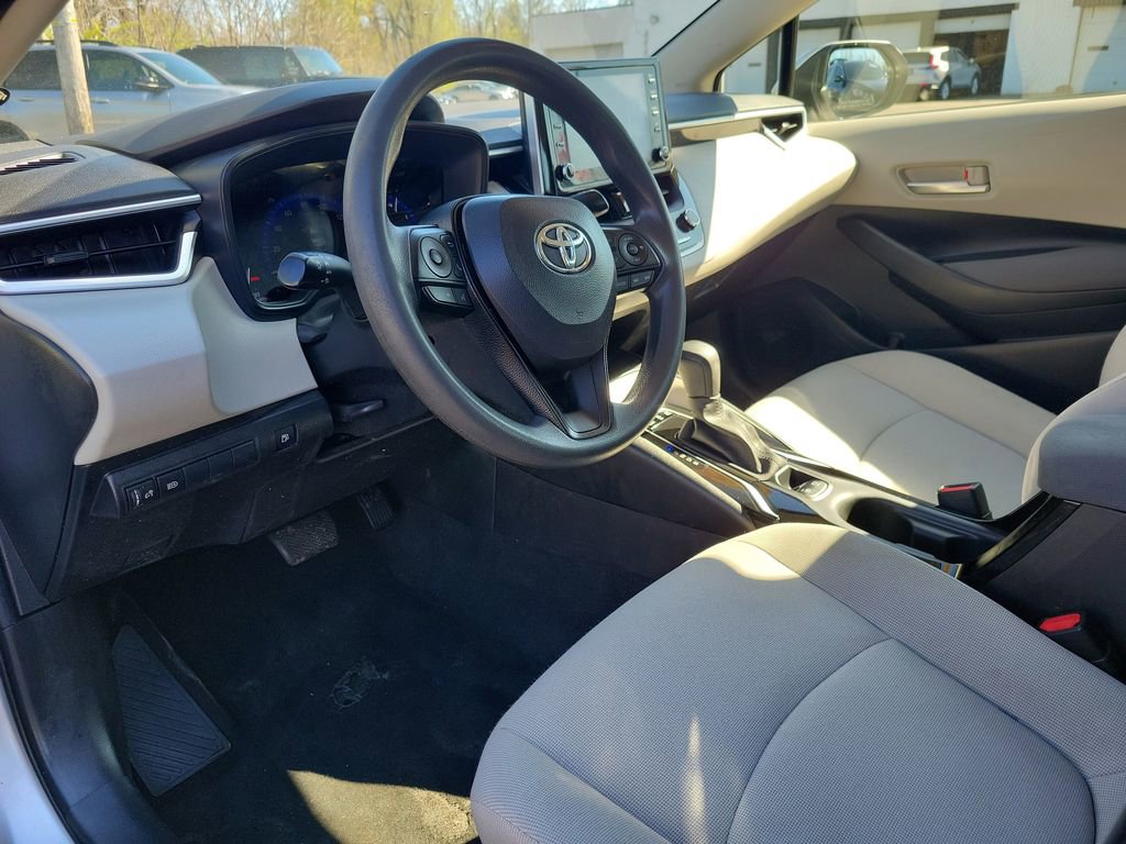 Used 2020 Toyota Corolla LE image 9