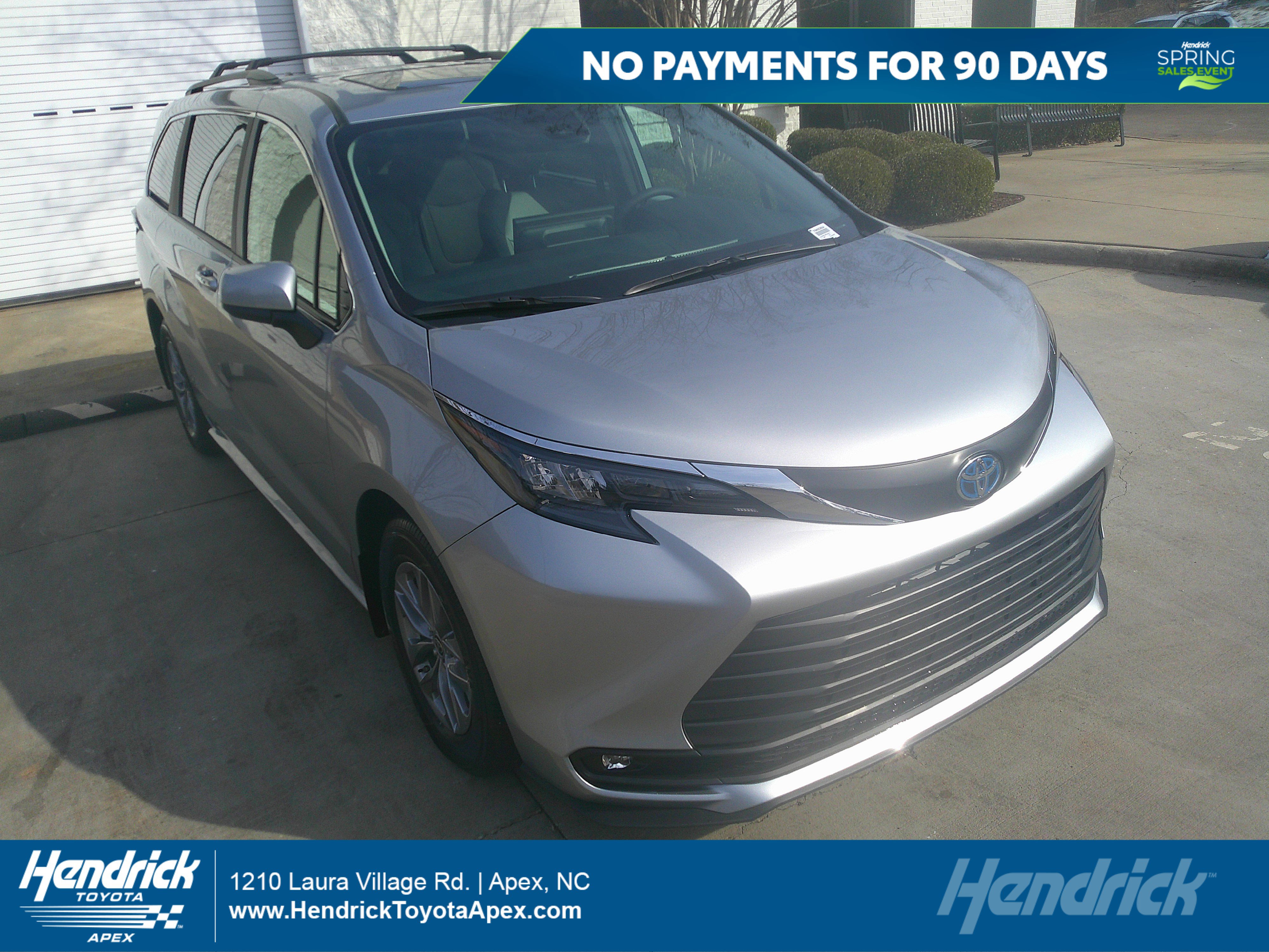 Used 2025 Toyota Sienna XLE
