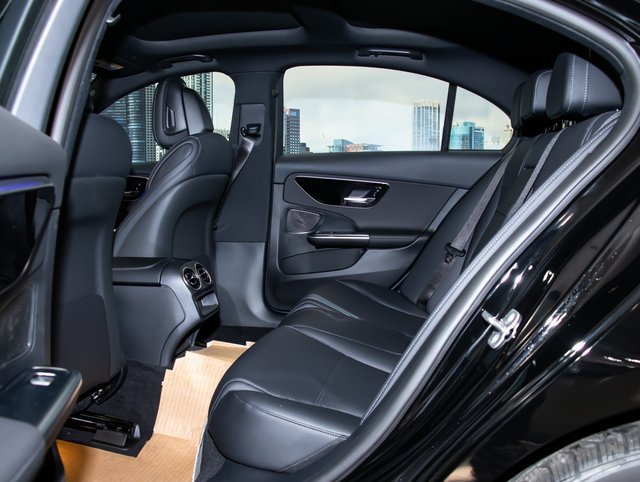 Certified 2026 Mercedes-Benz C 300 4MATIC Sedan image 22