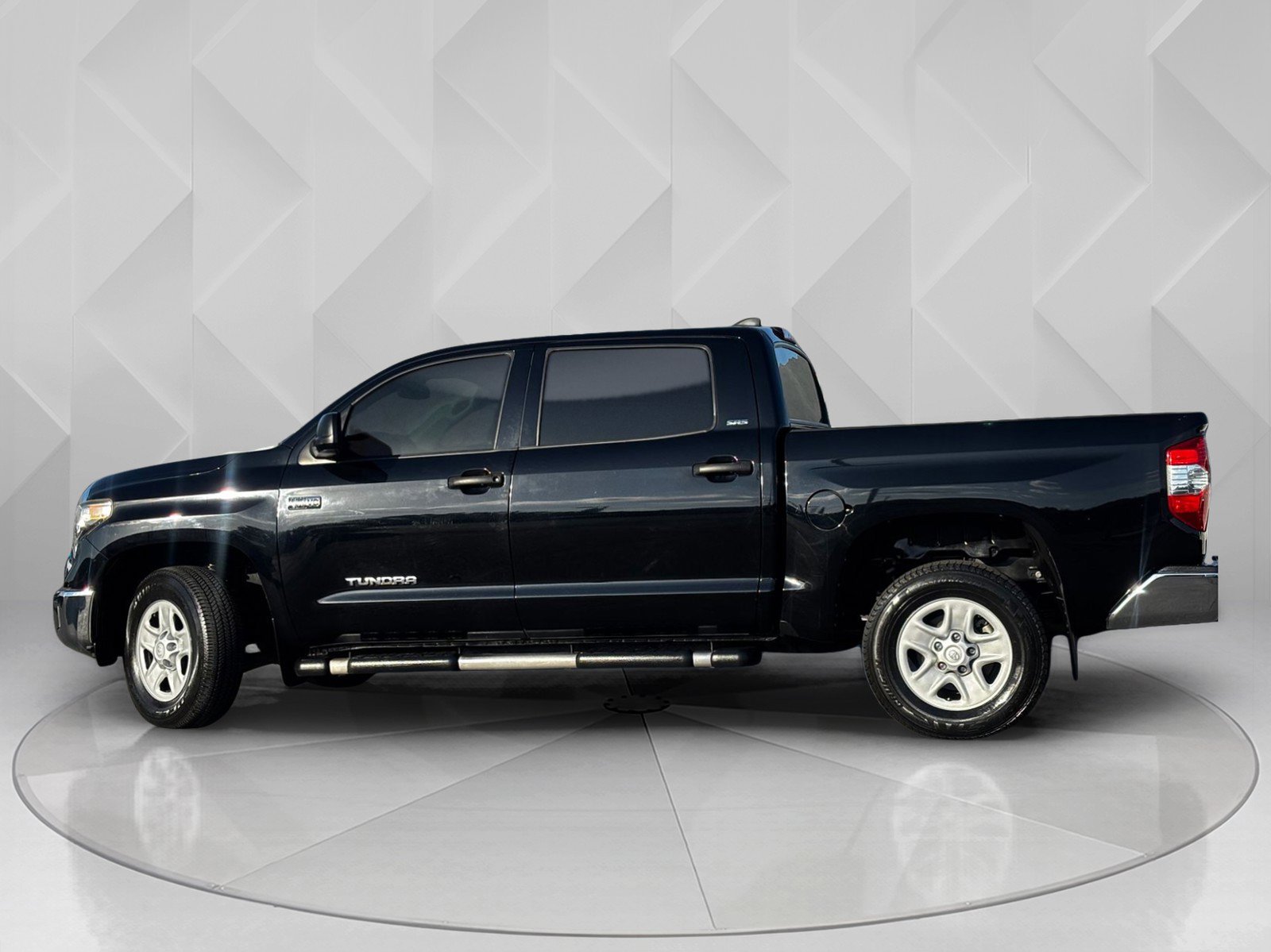 Used 2020 Toyota Tundra SR5 image 2
