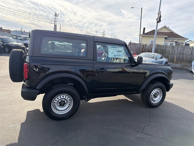 New 2025 Ford Bronco 2-Door image 3