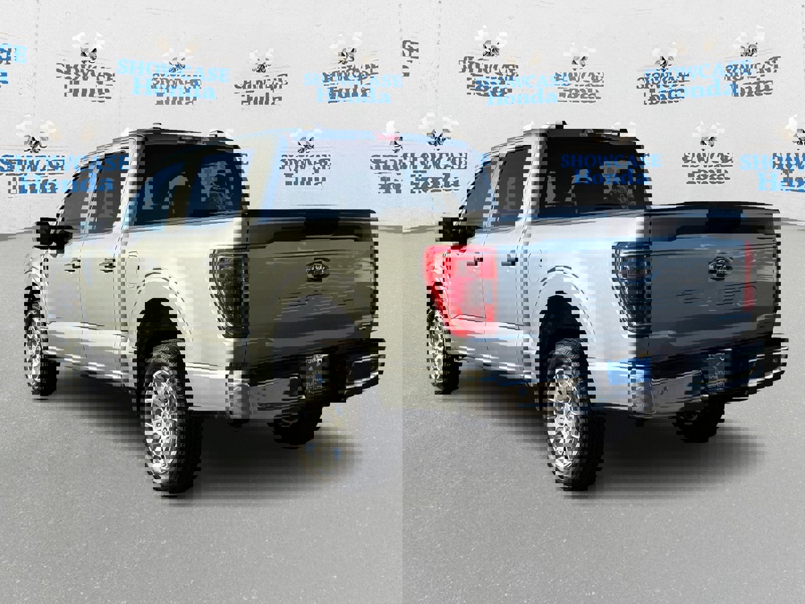 Used 2023 Ford F150 XLT image 5
