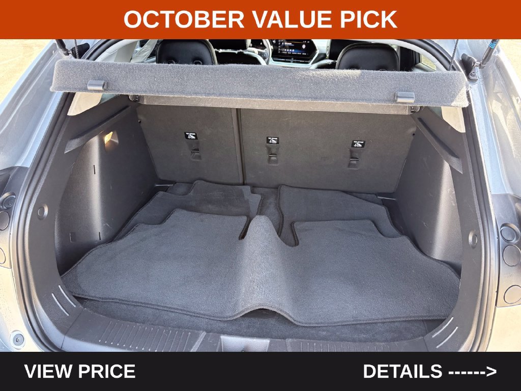 Used 2025 Chevrolet Trax LT FWD image 27
