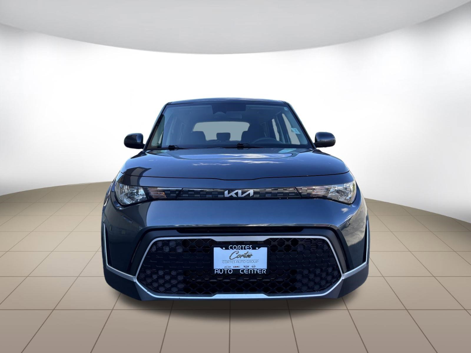 Used 2025 Kia Soul LX w/ LX Technology Package FWD image 2