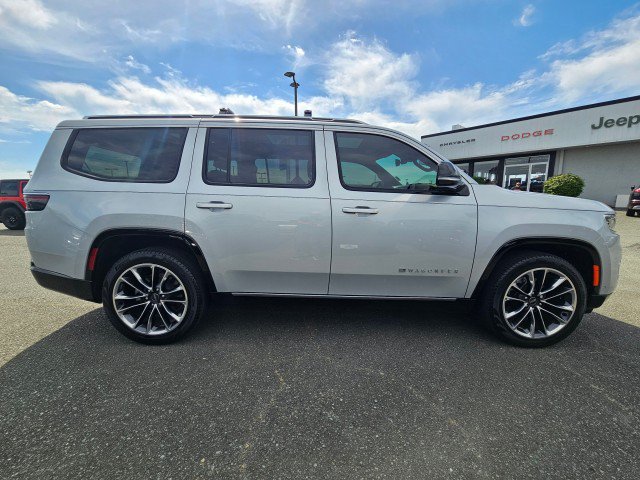 Certified 2024 Jeep Wagoneer Series III w/ Premium Group I AWD/4WD image 2
