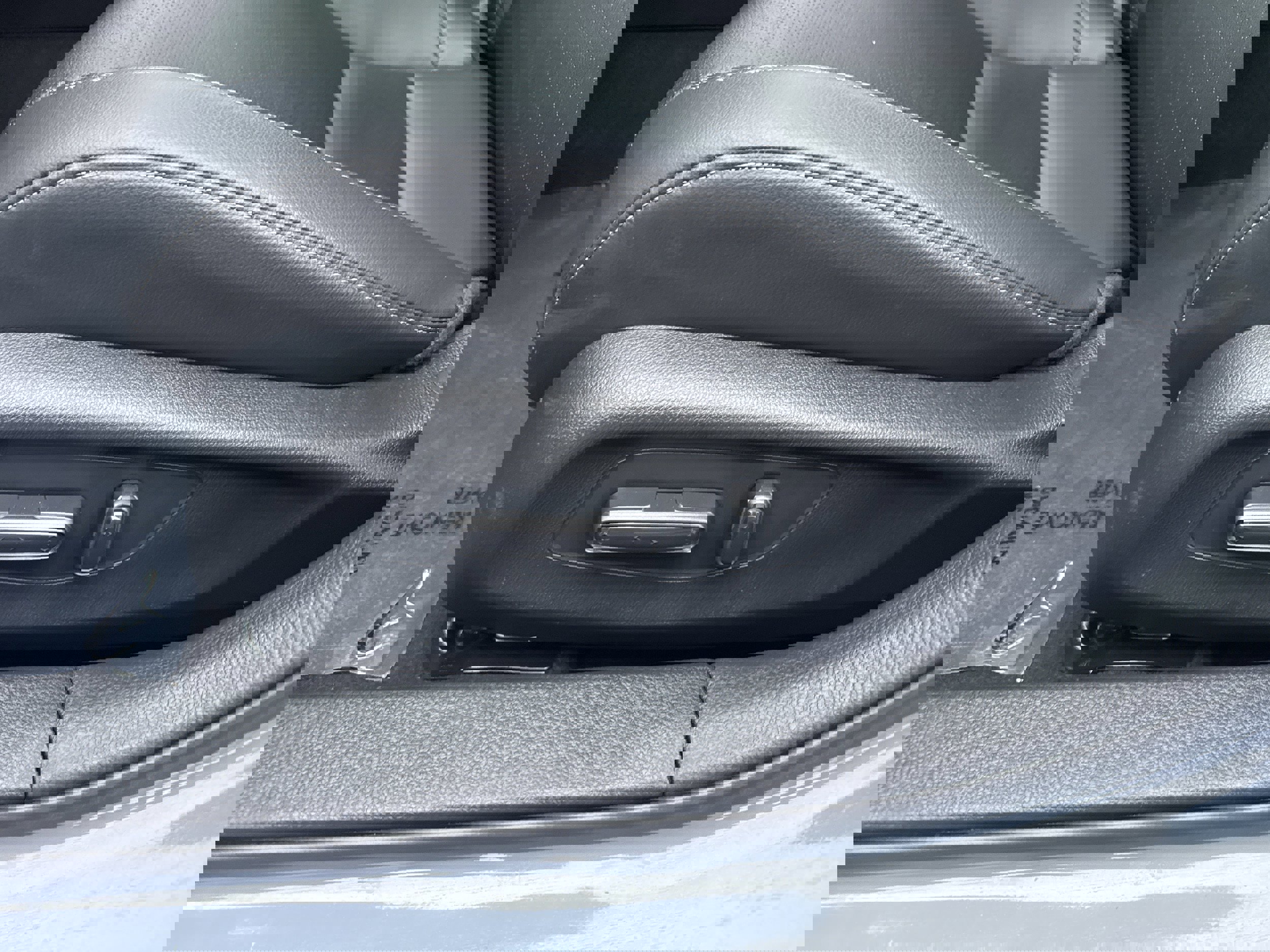 Used 2024 Honda Civic Touring image 4