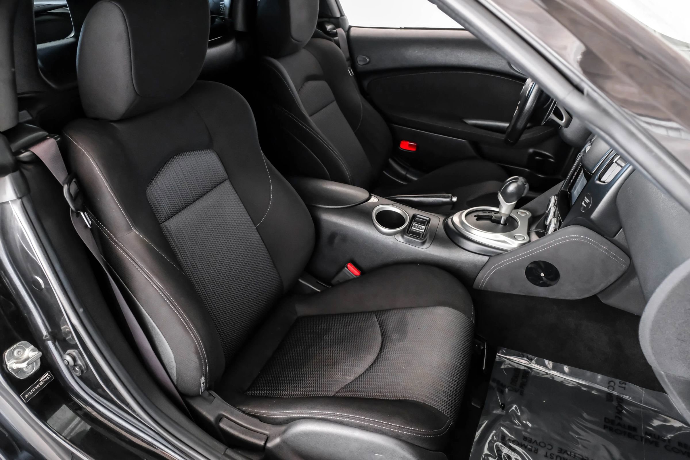 Used 2014 Nissan 370Z Roadster image 28