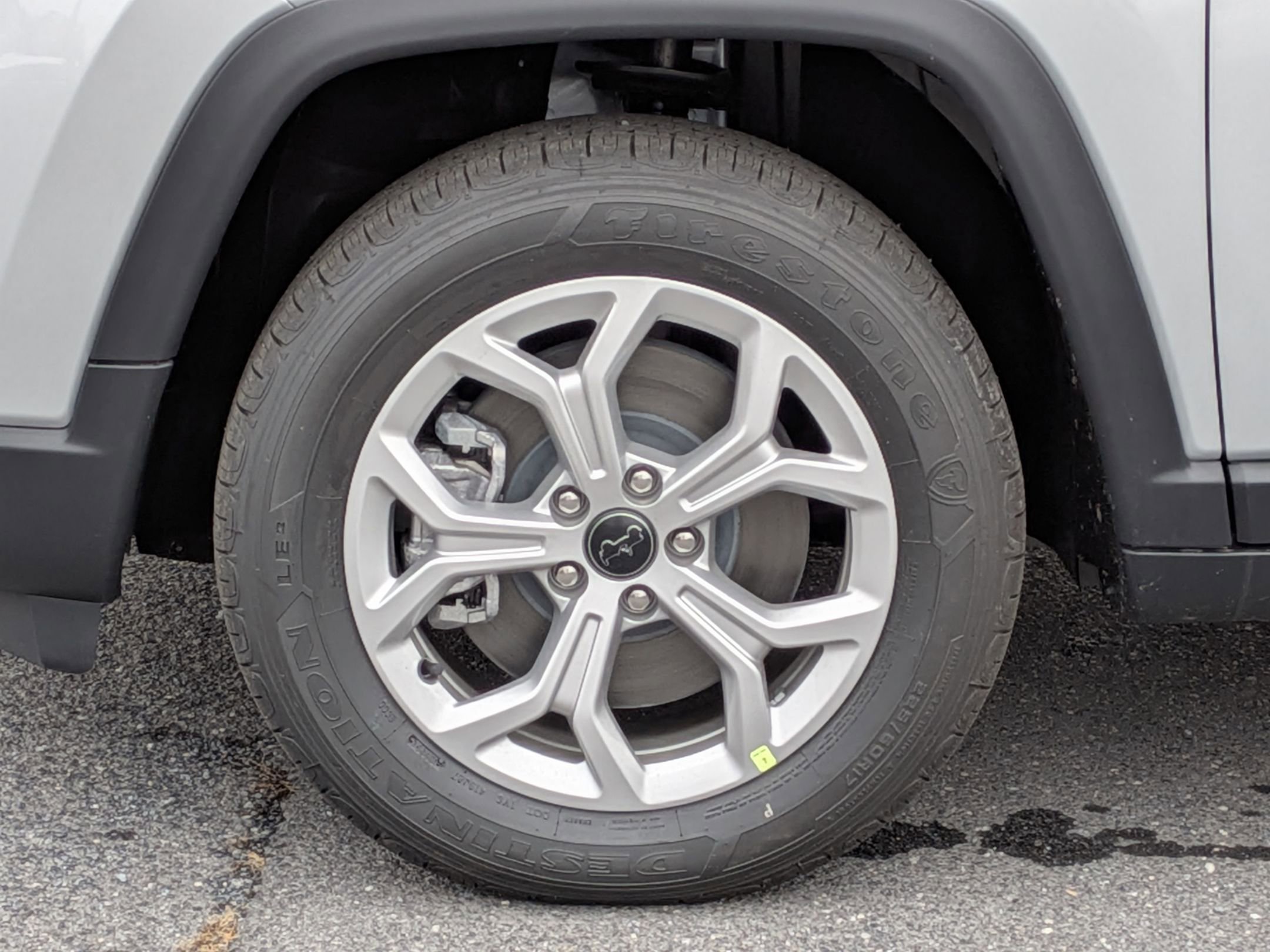 New 2026 Jeep Compass Latitude image 9