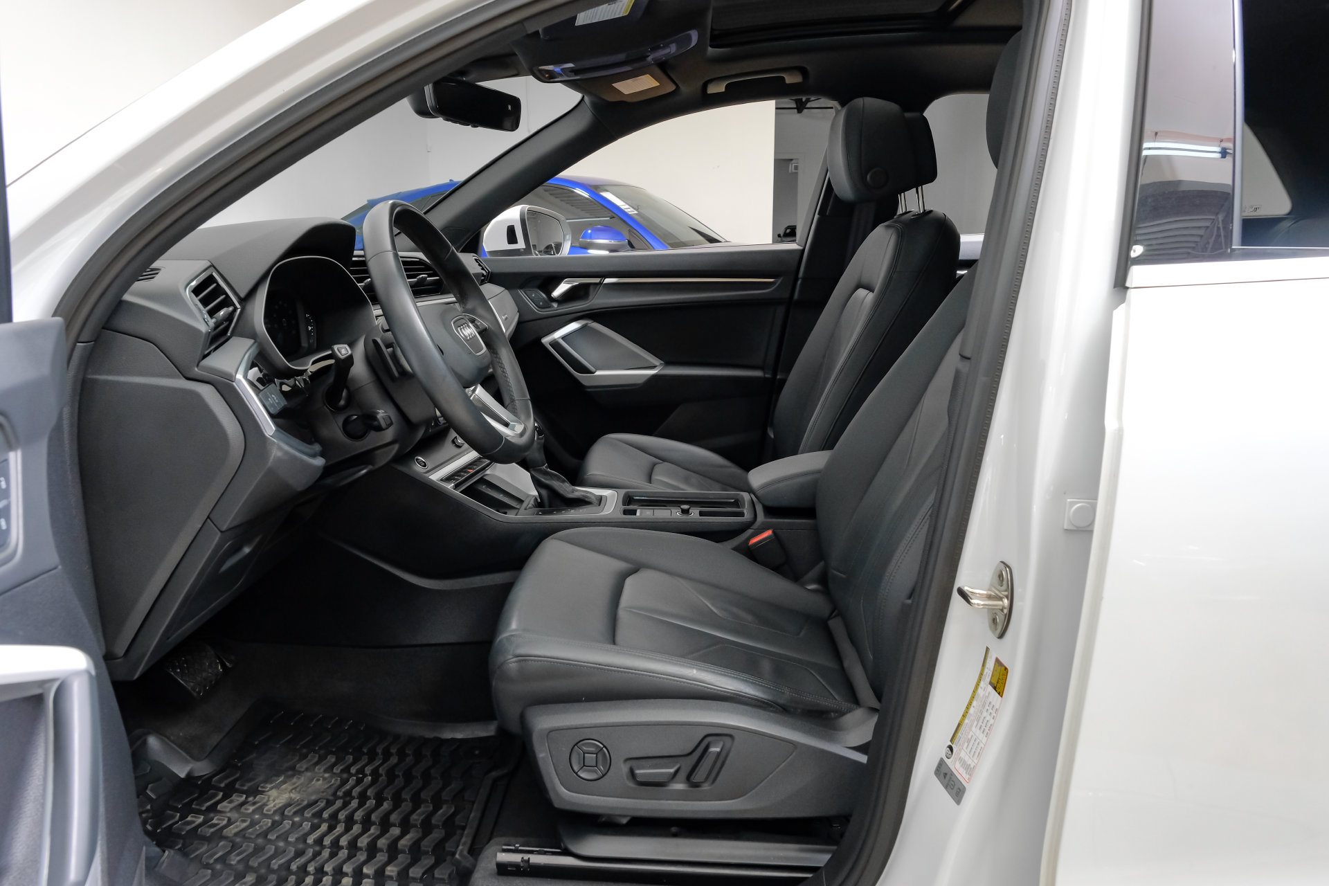 Used 2024 Audi Q3 2.0T Premium AWD/4WD image 4
