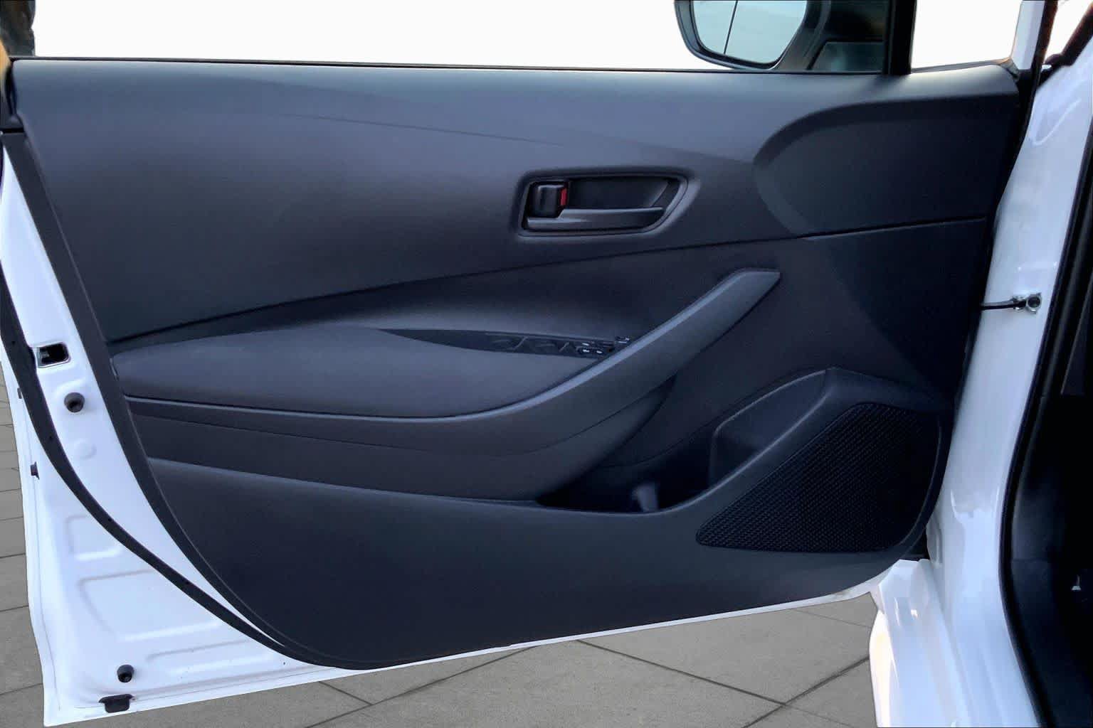 Used 2026 Toyota Corolla LE FWD image 18