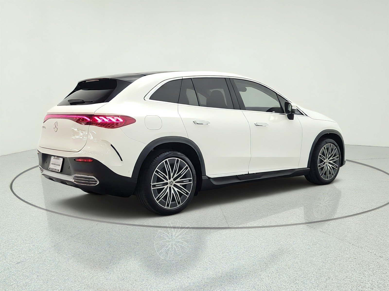 Used 2023 Mercedes-Benz EQE 500 4MATIC SUV image 5