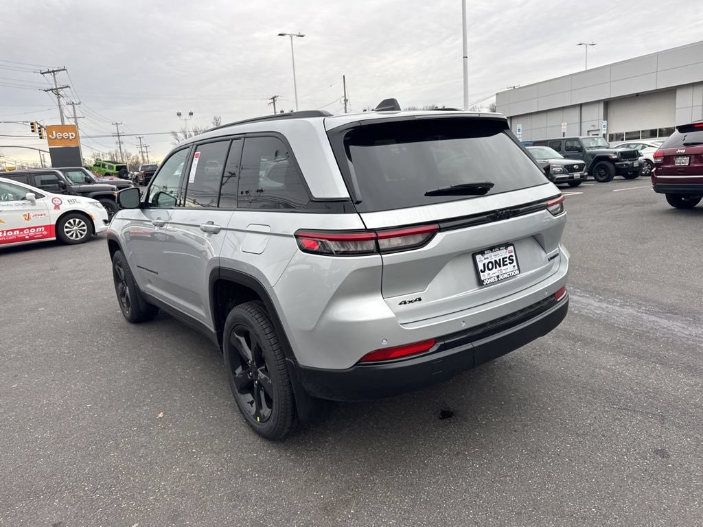New 2025 Jeep Grand Cherokee Limited w/ Black Appearance Package AWD/4WD image 7