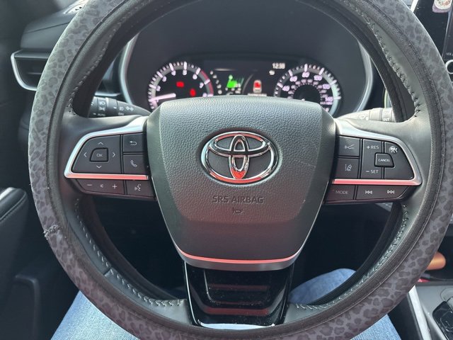 Used 2023 Toyota Highlander XSE image 8