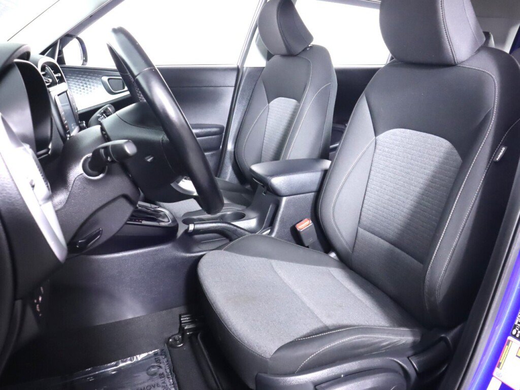 Used 2020 Kia Soul GT-Line FWD image 28