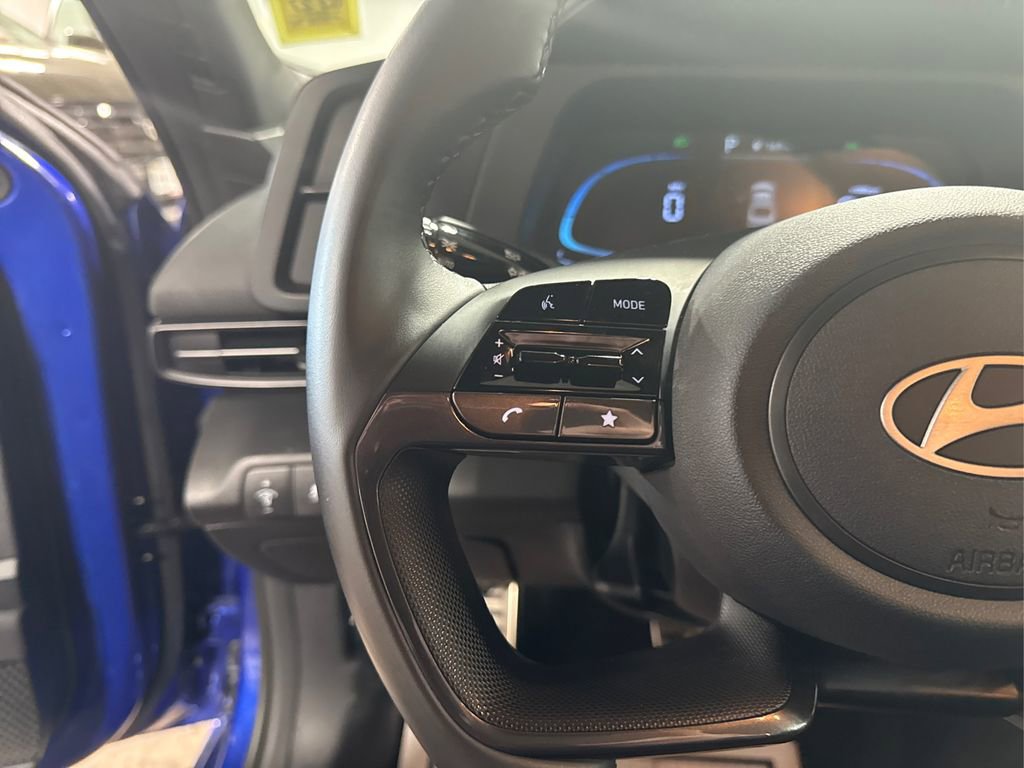 Used 2025 Hyundai Elantra Sport image 27