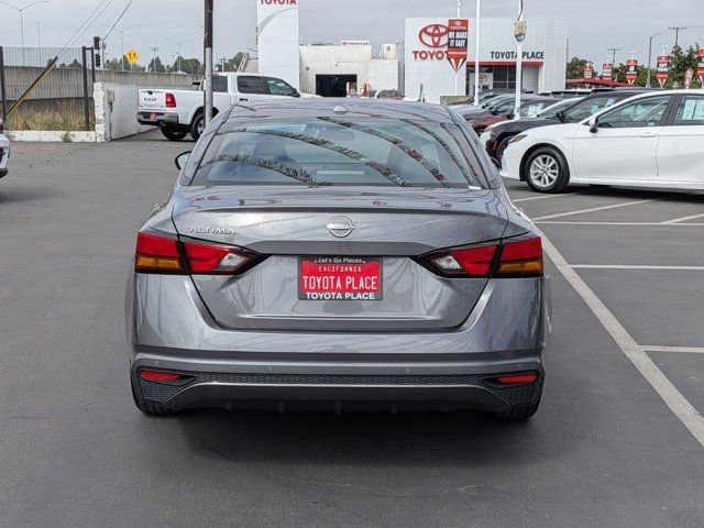Used 2025 Nissan Altima 2.5 SV image 9