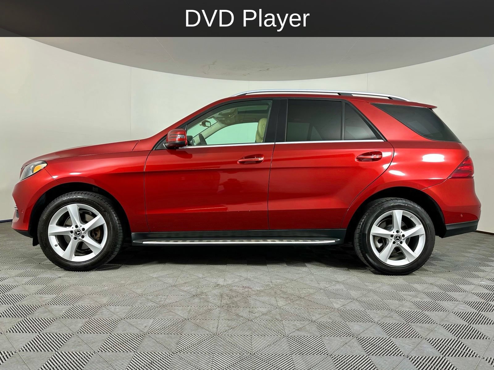 Used 2018 Mercedes-Benz GLE 350 w/ Premium 1 Package image 12