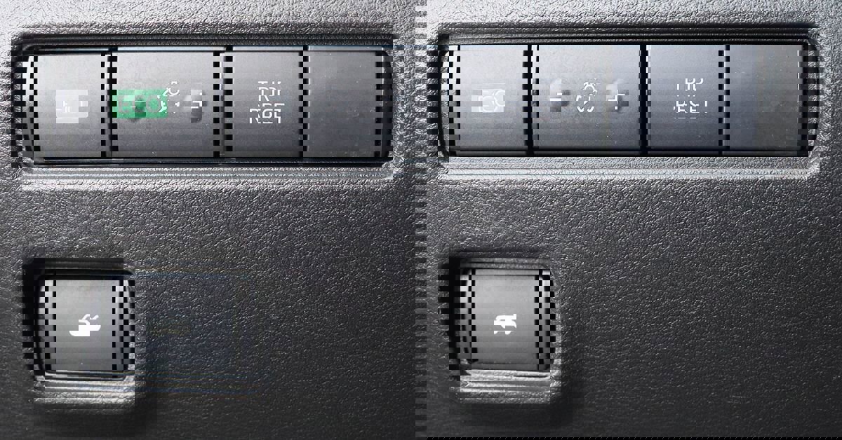 Used 2024 Nissan Sentra SV image 41