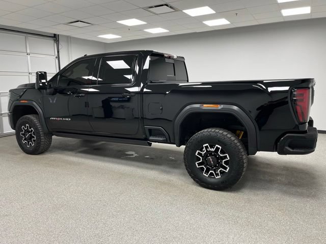 Used 2024 GMC Sierra 2500 AT4X AWD/4WD image 9