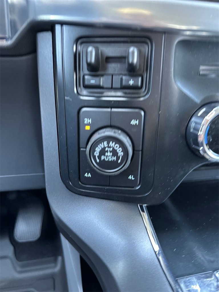 New 2025 Ford F150 Lariat w/ Equipment Group 502A High image 40