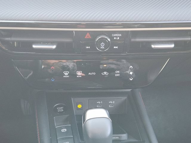 Used 2025 Nissan Kicks SR FWD image 15